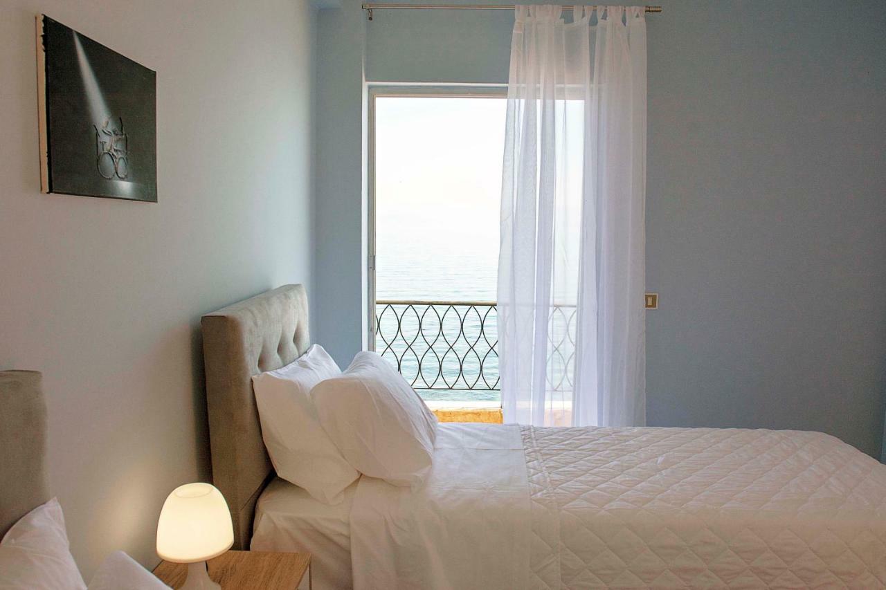 T8 Apartment On The Beach ベニテス エクステリア 写真